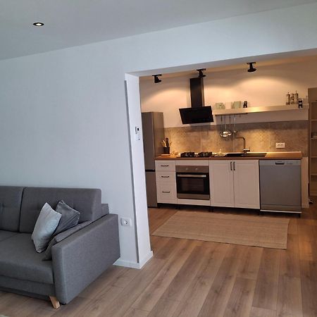 Apartmani Alma Pola Esterno foto