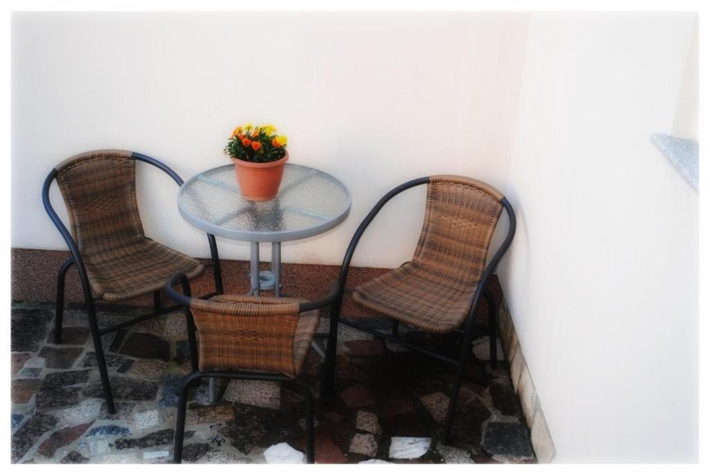Apartmani Alma Pola Esterno foto