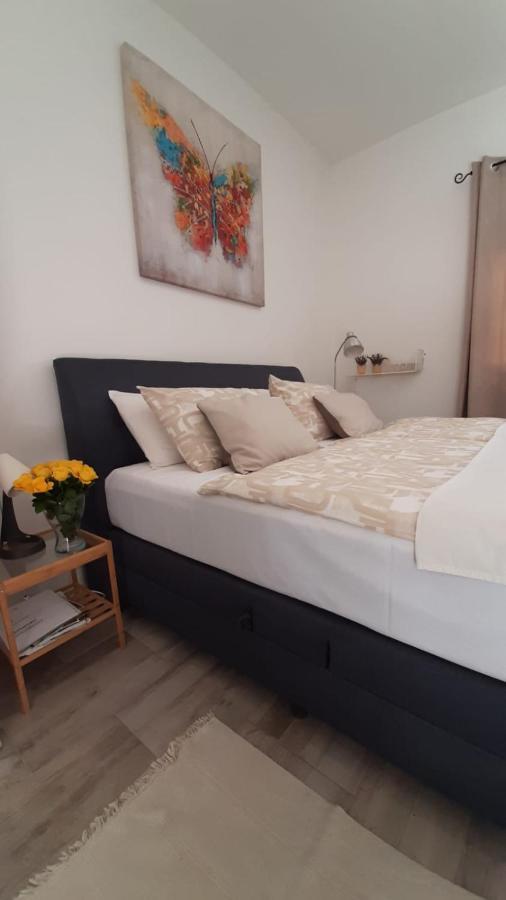 Apartmani Alma Pola Esterno foto
