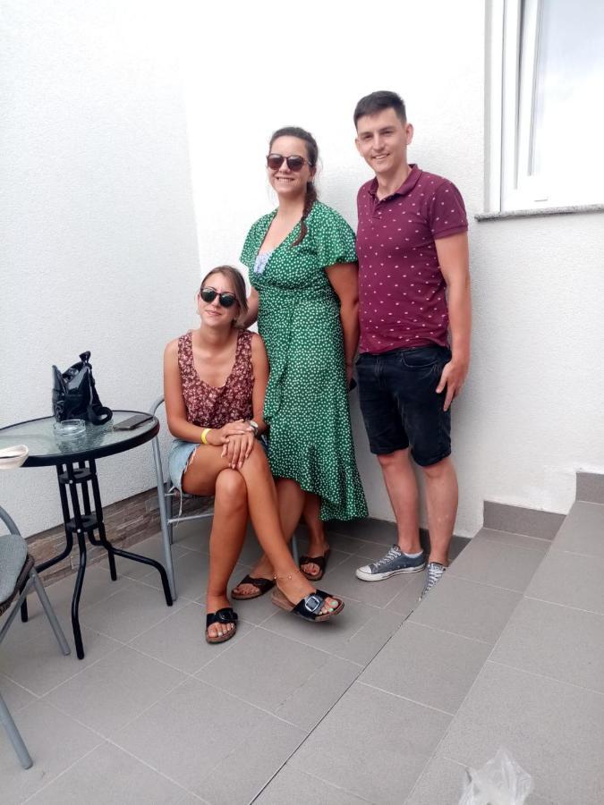 Apartmani Alma Pola Esterno foto