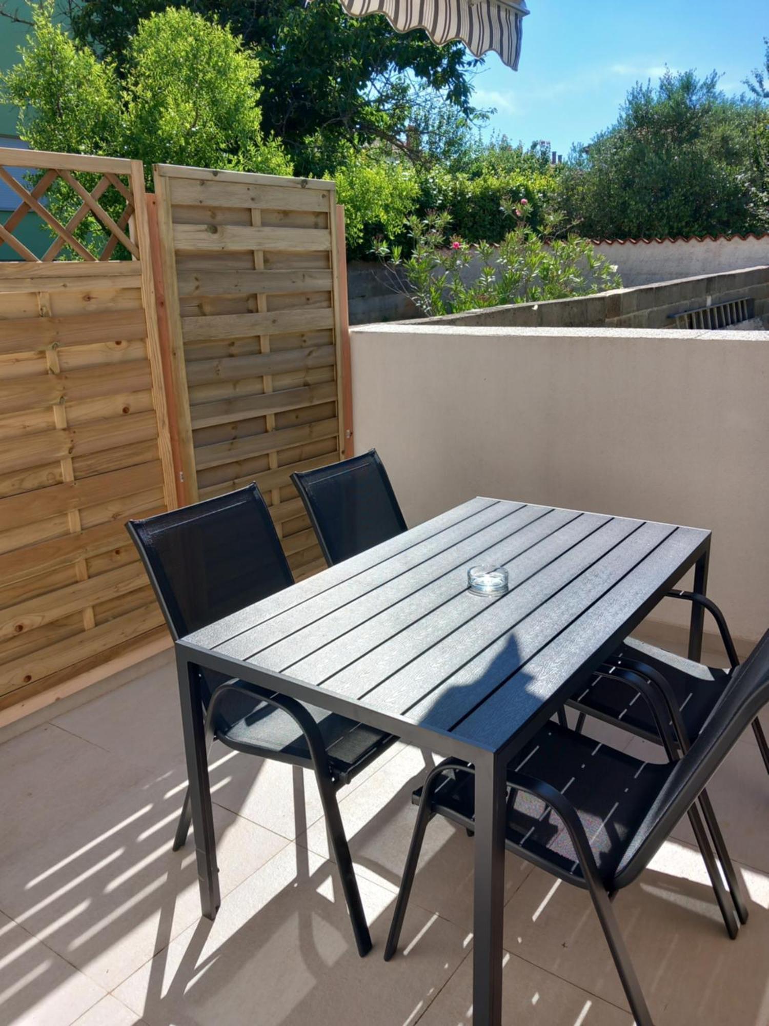 Apartmani Alma Pola Esterno foto