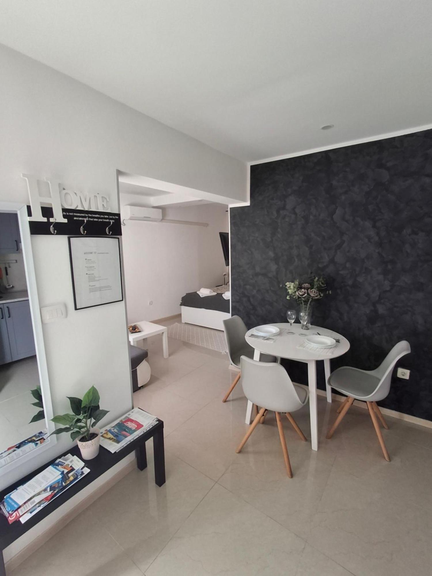 Apartmani Alma Pola Esterno foto